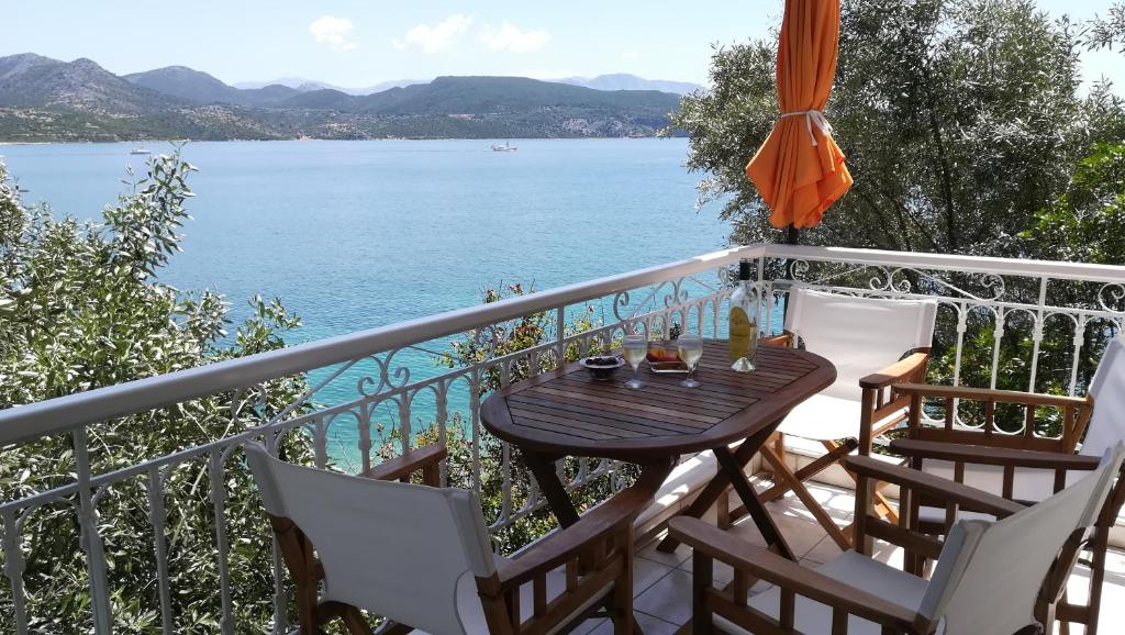 Tzeni Villa photo
