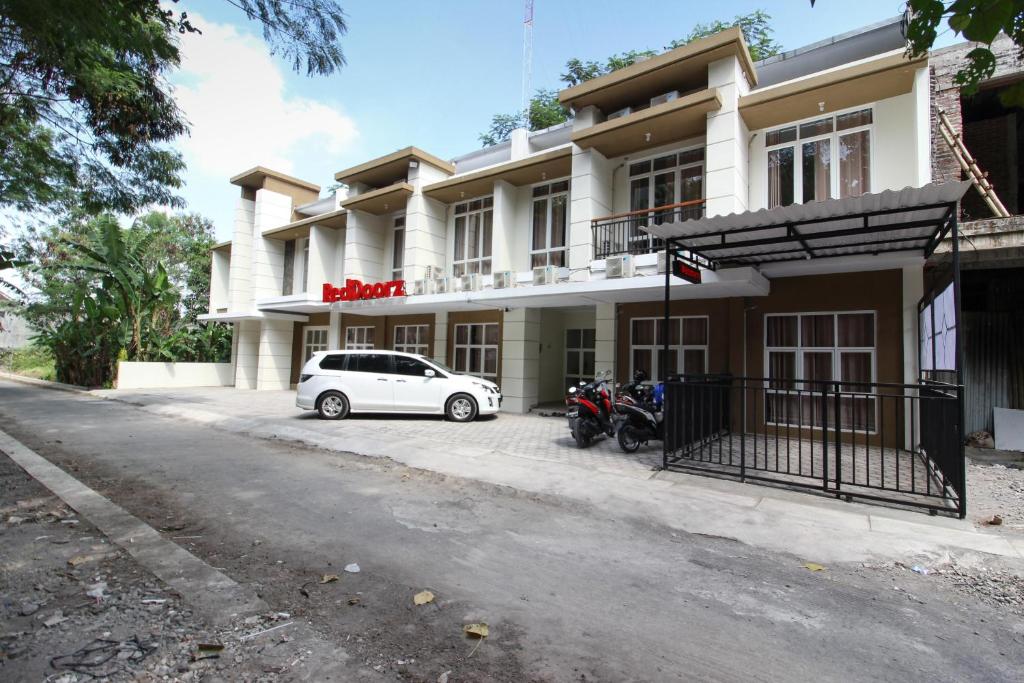 Facilities, RedDoorz near Jogja City Mall 3 in Yogyakarta