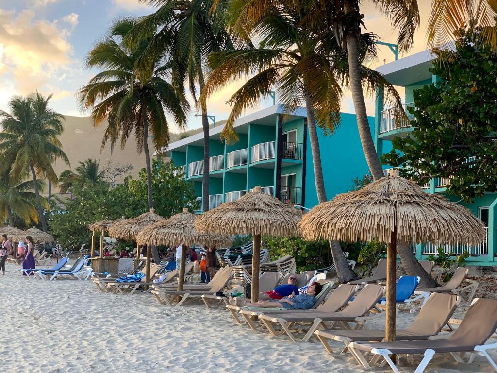 翡翠海灘度假村 (Emerald Beach Resort)