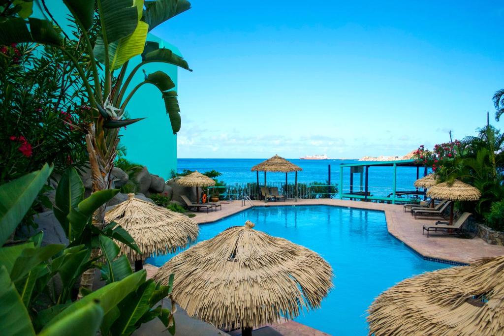 翡翠海灘度假村 (Emerald Beach Resort)