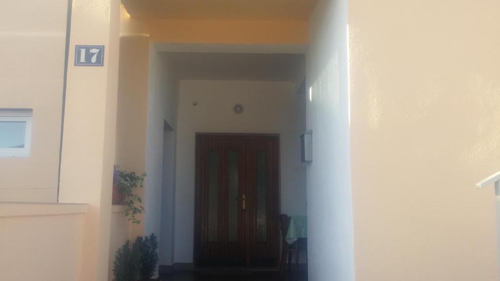 Holiday House Marija — Hotel in Nin