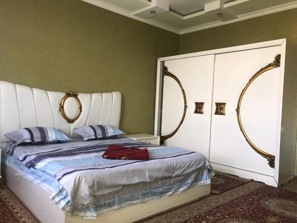 гостиница эмирхан в самарканде. квартиры в узбекистане. самарканд квартира. квартиры на рассрочку в самарканде. евроремонт самарканда.