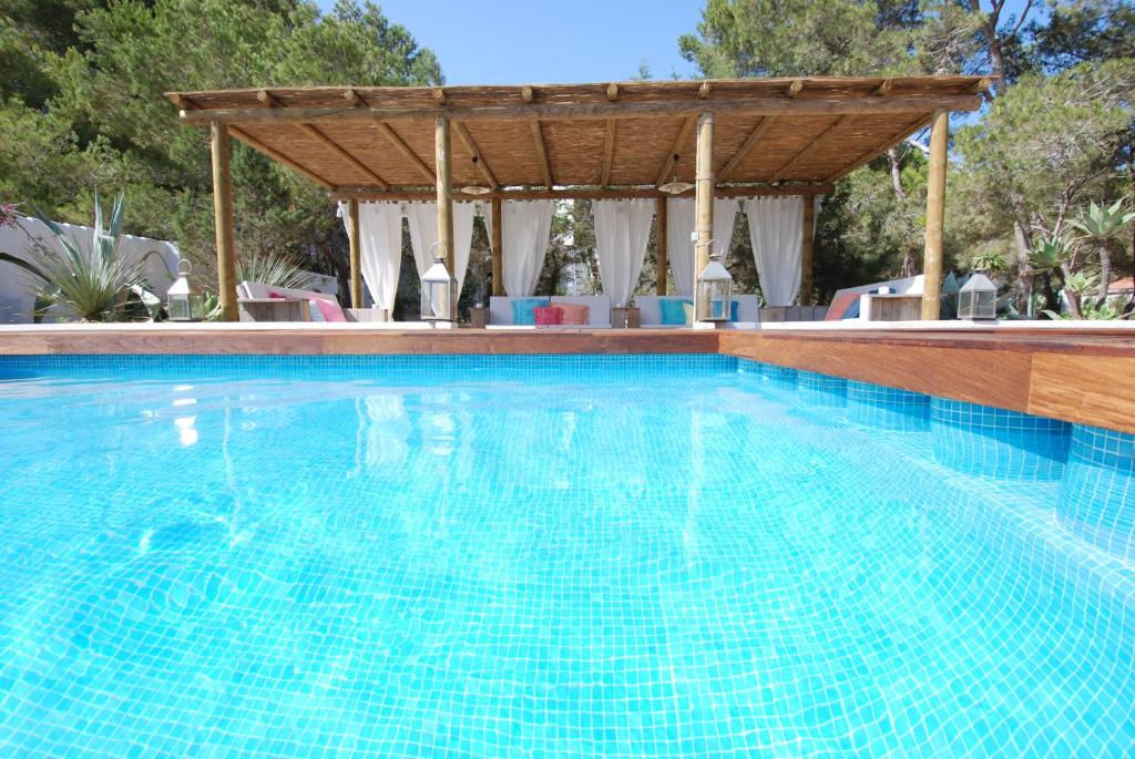 La Hacienda — Hotel in Formentera