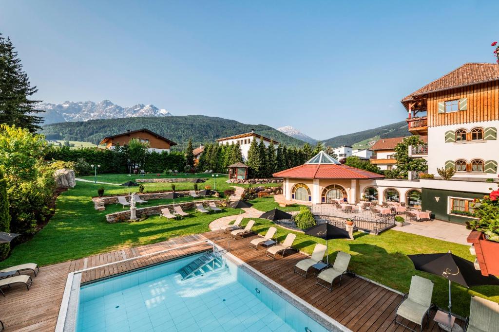 Mirabell Dolomites Hotel - 2