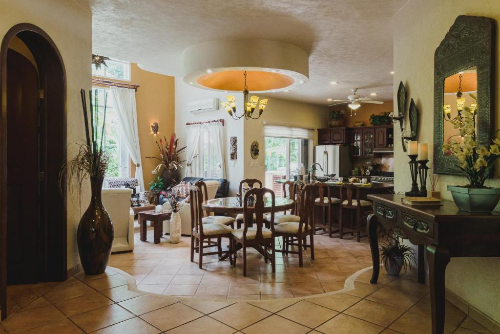 Casa Cascada - 3 BDRM house for 6, close to the beach - 5