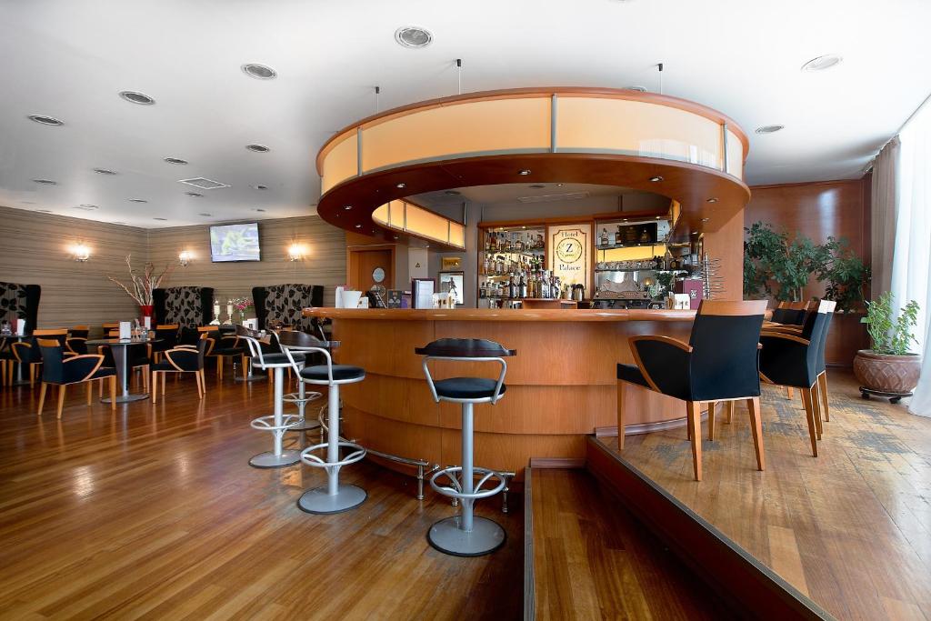 Bar/lounge