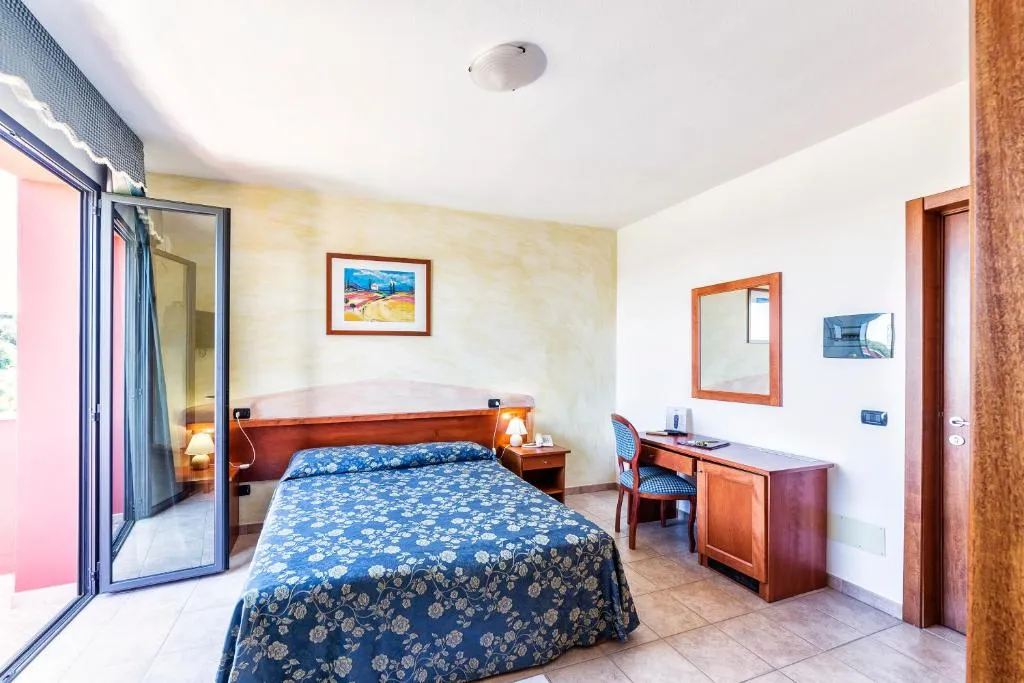 Hotel Il Melograno, hotel in Tempio Pausania