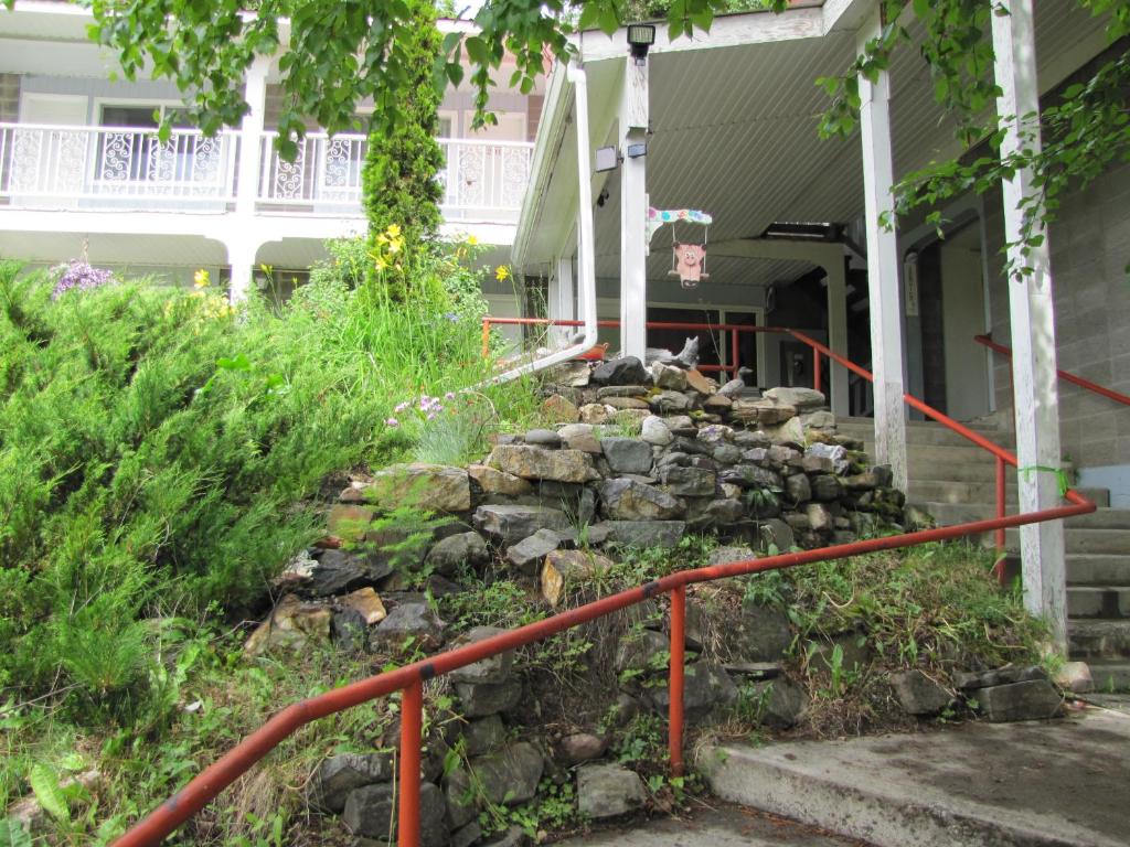 High Country Inn photo