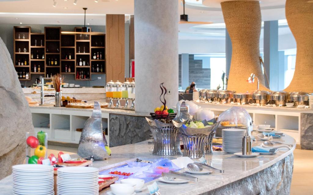 Еда и напитки