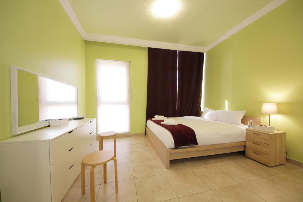 SHH- Studio Apartment Venetian Tower, Sports City photo
