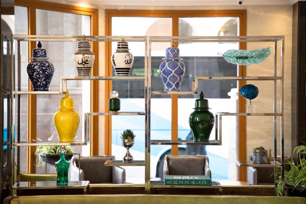 フロント・ロビー