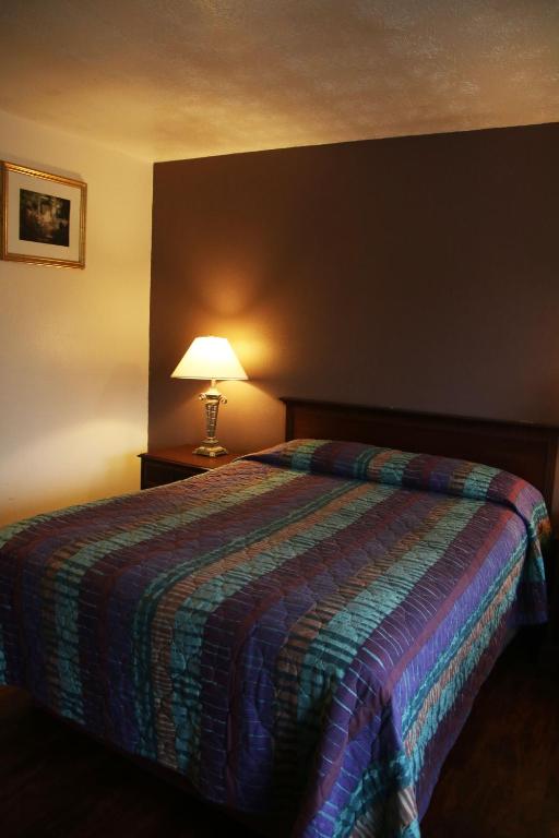 Knights Inn Grand Blanc Photo 15