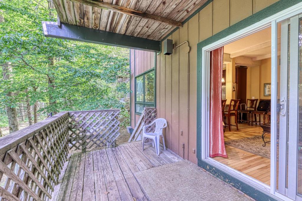 Bee Branch 01, Sugar Mountain