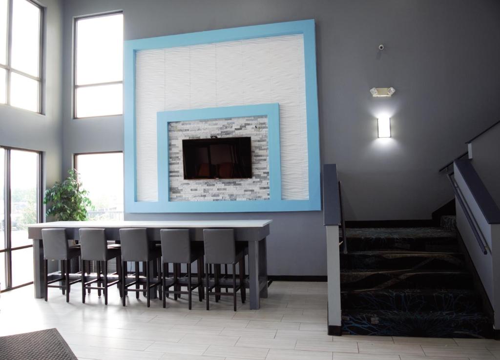 Days Inn By Wyndham Montgomery Photo 32