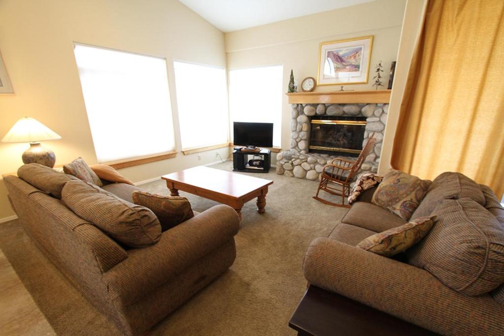 Mammoth Reservations, Mammoth Lakes