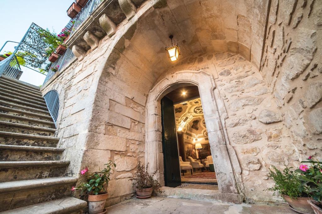 Baroni Giampiccolo Suite photo