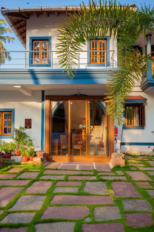 Mistral Holidays — Hotel in Goa