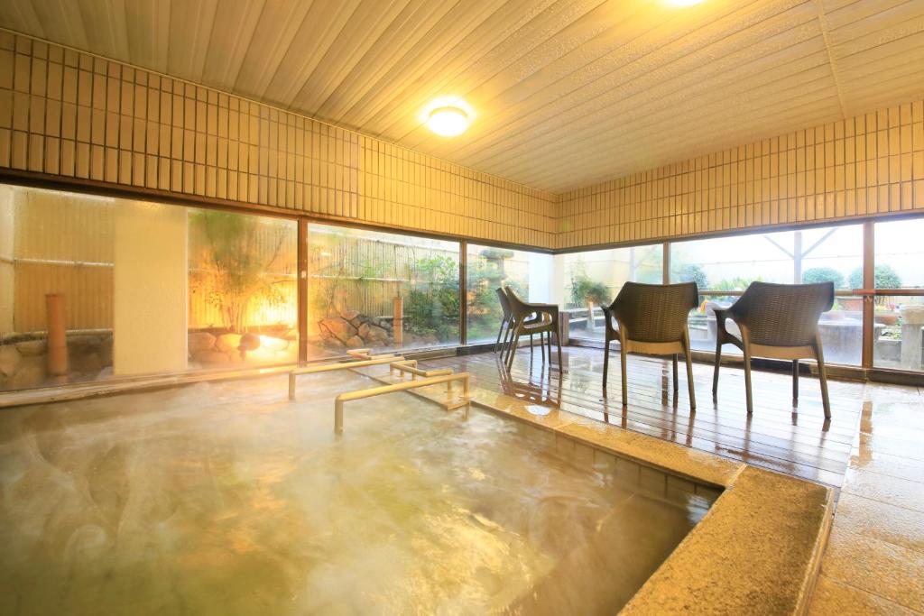 1. 카모가와소 (K..