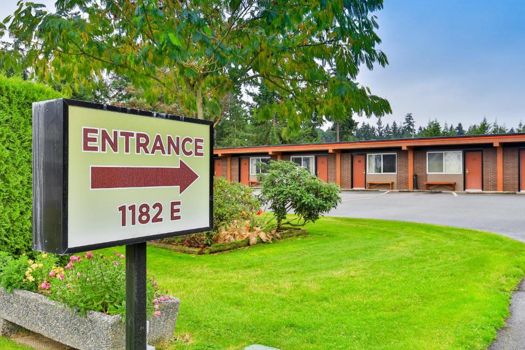 Arbutus Grove Motel photo