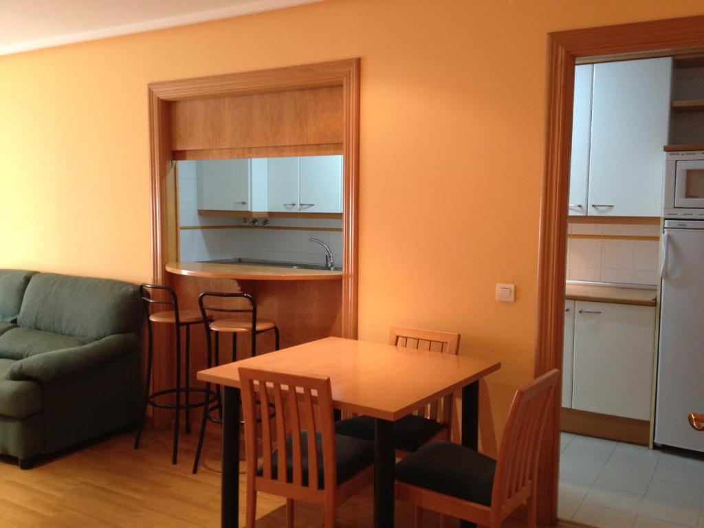 Apartamentos Turisticos Puerta de León - 5