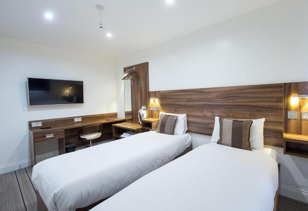 Heathrow-Windsor Guest House, Slough