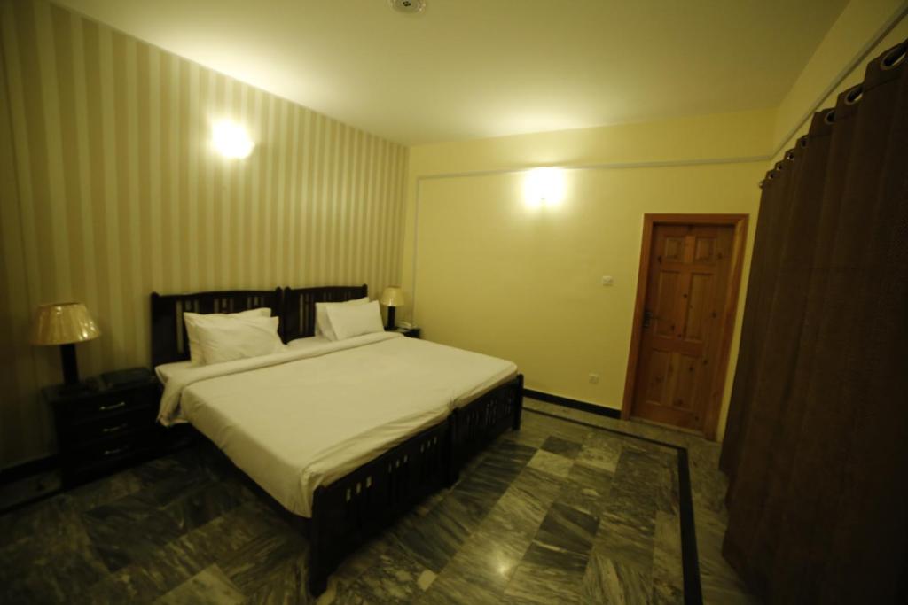 Chinar Resorts photo