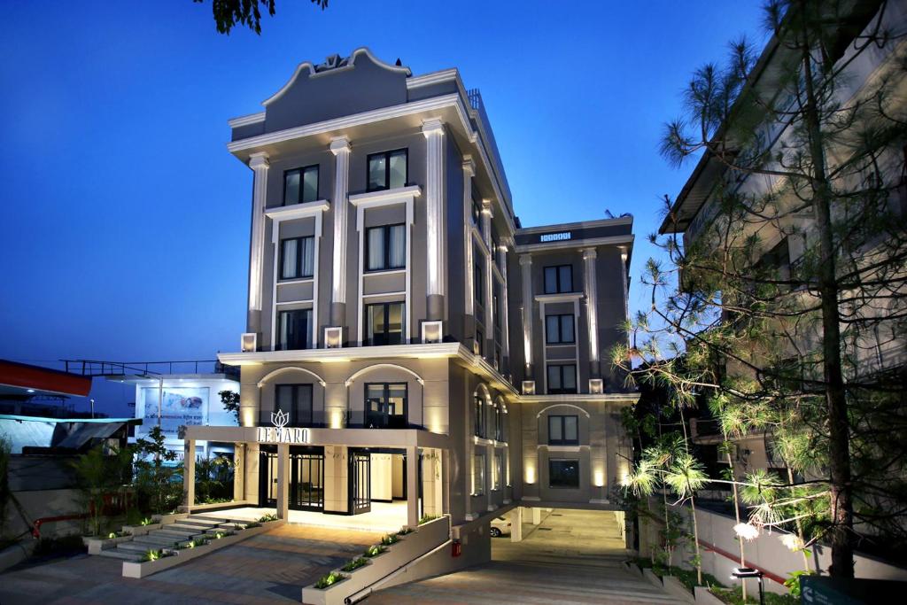 LEMARQ — Hotel in Dehradun
