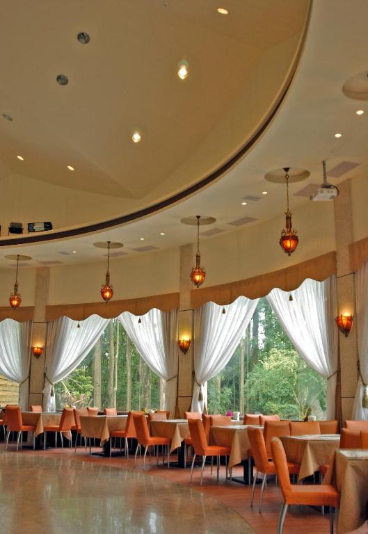 Restaurant, Atunas Holiday Country Resort in Chiayi