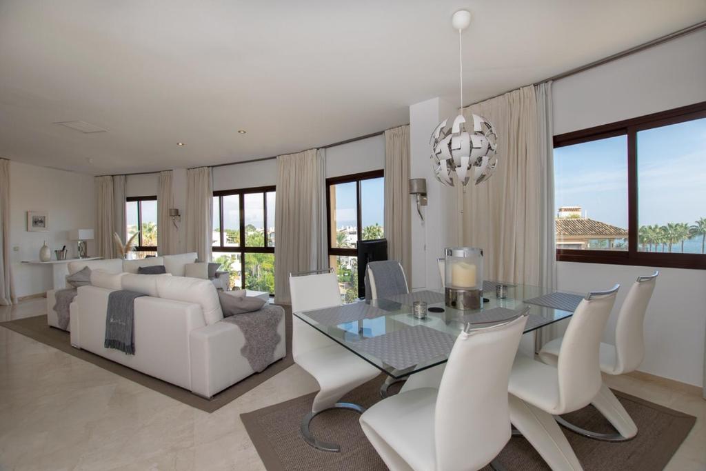 Bellavista Marbella - Stunning Beachside Luxury Penthouse Apartment - 2