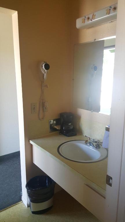 Safari Inn Motel photo