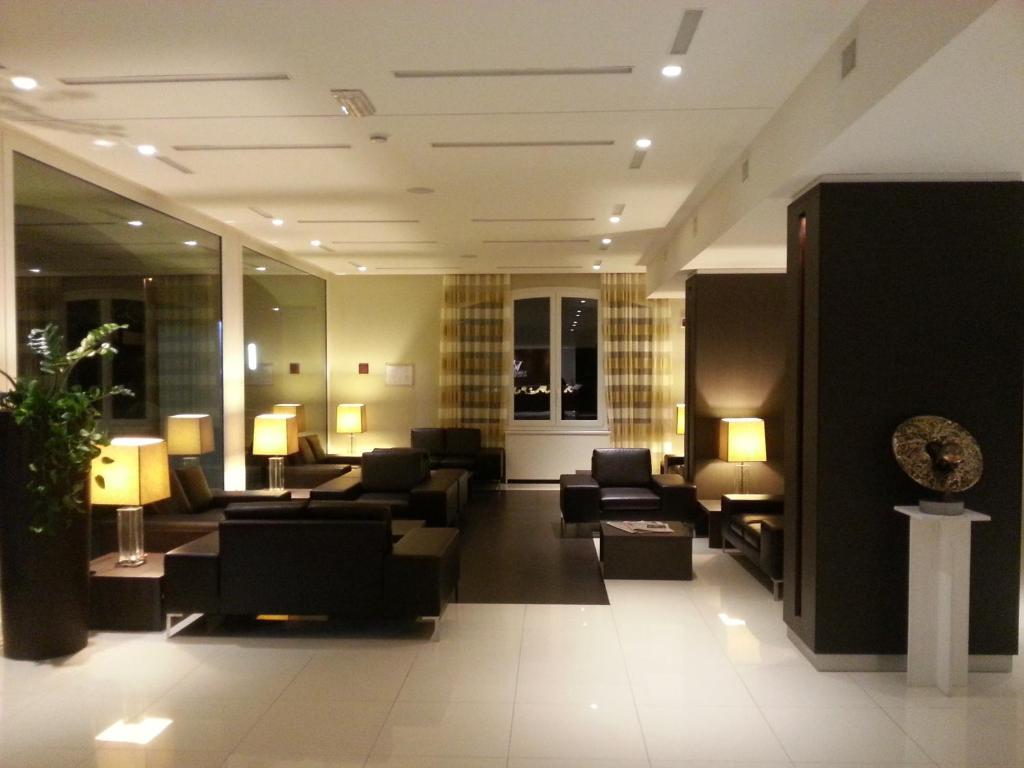 Virginia Palace Hotel photo