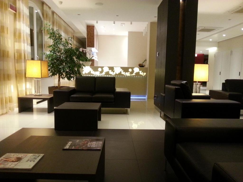 Virginia Palace Hotel photo