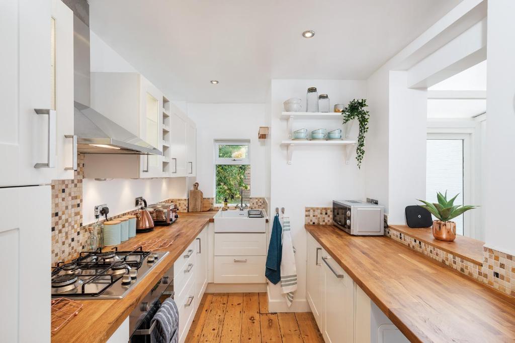 Nomi Homes - Exeter - BOOKDIRECT - Central - BEACH - WIFI 전경