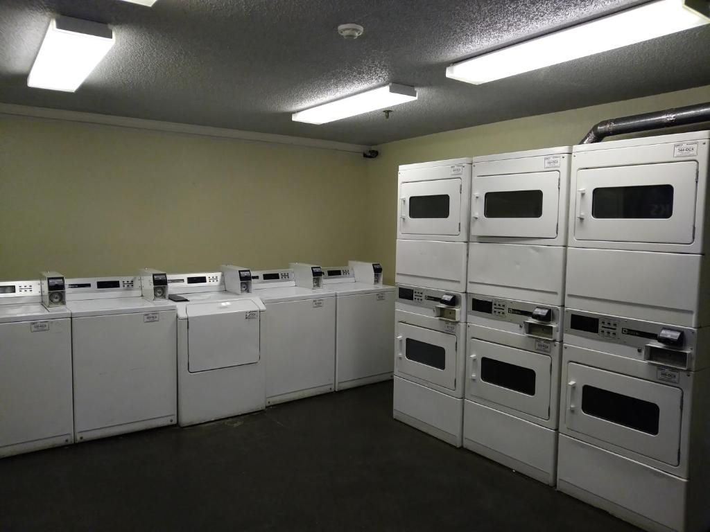 InTown Suites Extended Stay Dallas TX - North Richland Hills photo