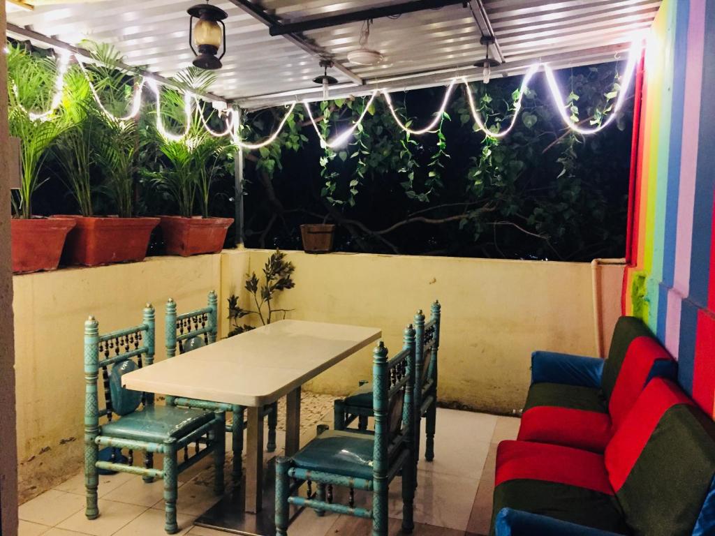 Town Hostel Mumbai - AC Dormitory photo