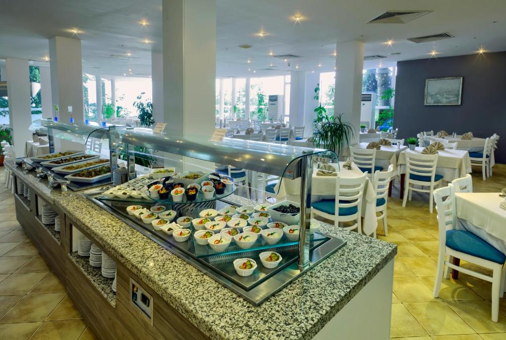 Luna Beach Hotel - All Inclusive — Restaurant & bars in Golden Sands, Varna Region