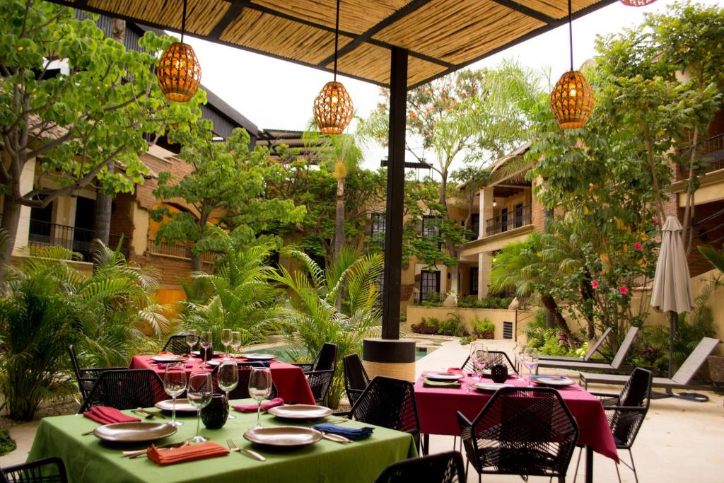 Casa de Adobe Gallery & Luxury Boutique - 5
