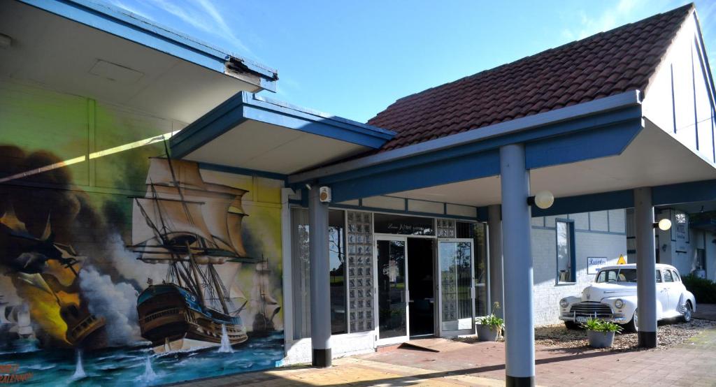 Ship Inn Motel — Hotel in Gippsland Region