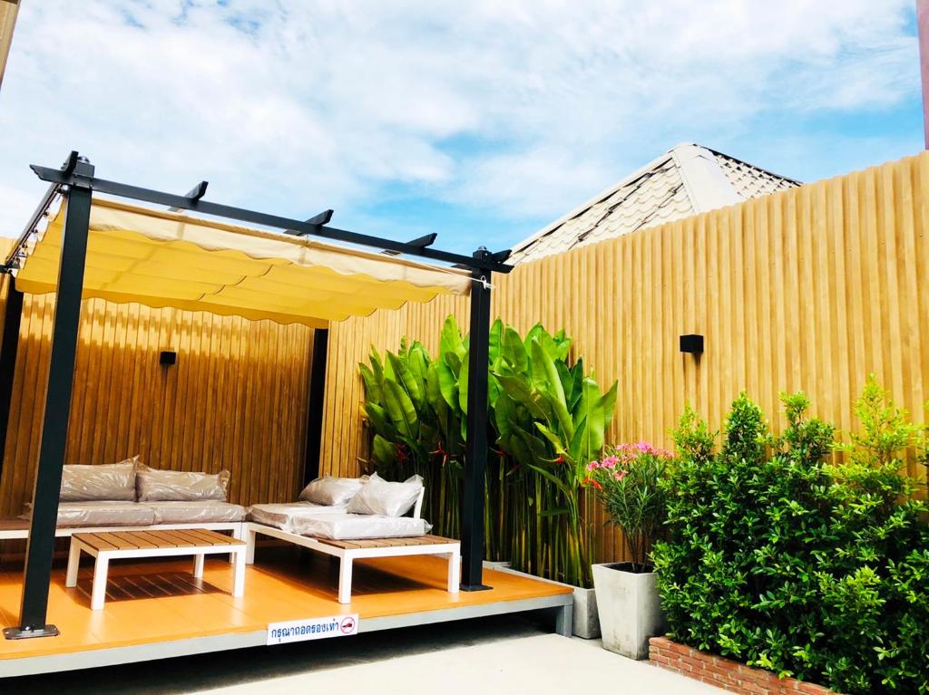 イングナーム ホテル (ingnaam hotel) スイミングプール