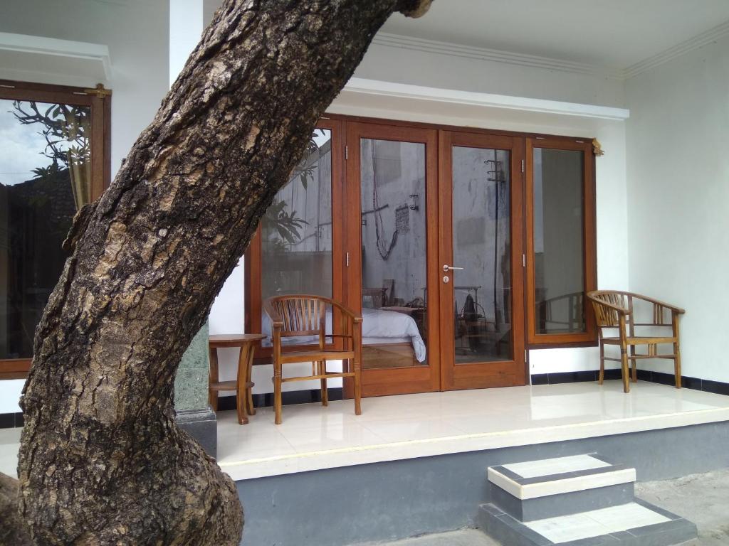Guna Graha Kuta by Kamara photo