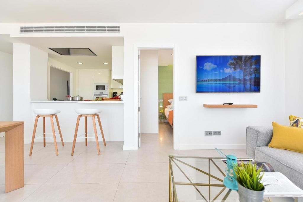 Mogan Beachfront apartment V&L by VillaGranCanaria - 3