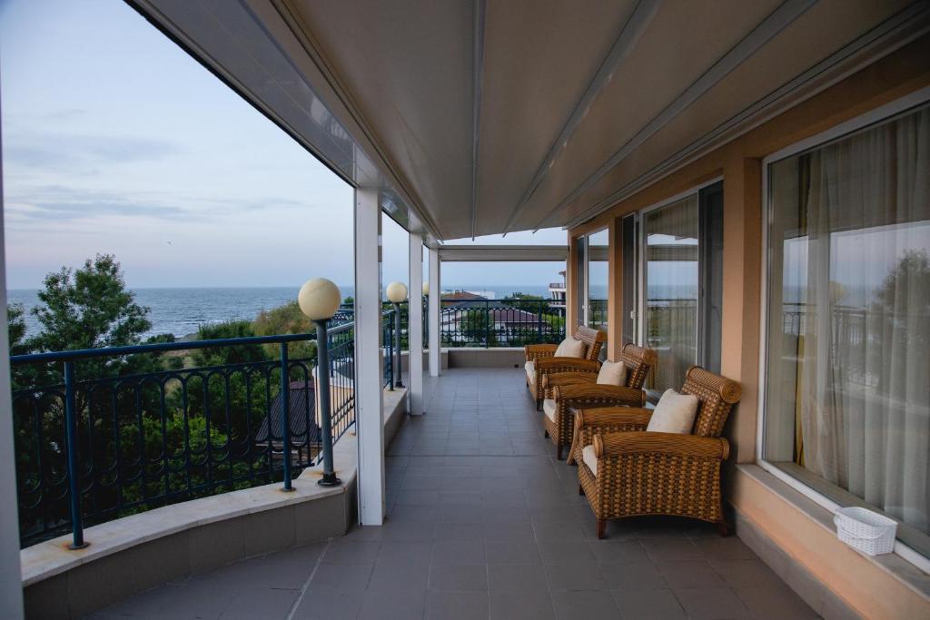 Sunset Vibes in Arapya - Breathtaking Views + POOL photo