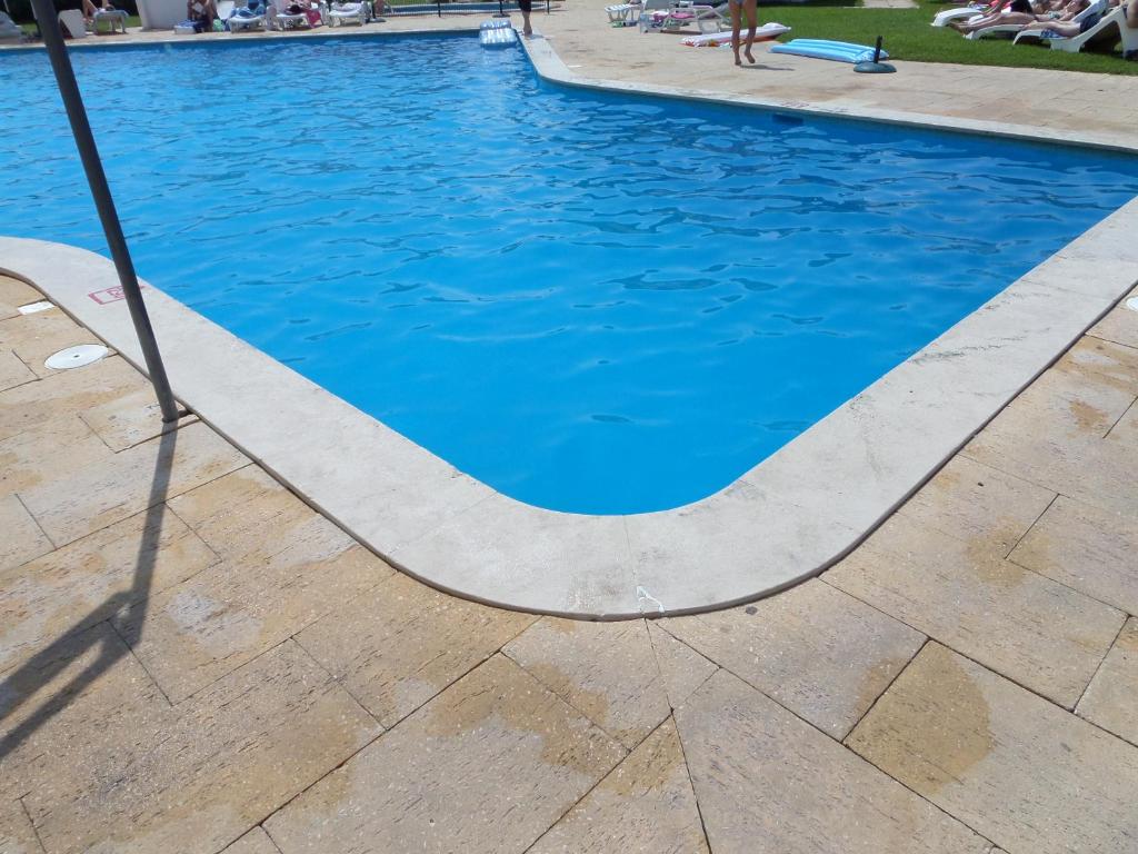Apartamentos Turisticos Silchoro — Swimming pool in Albufeira, Faro