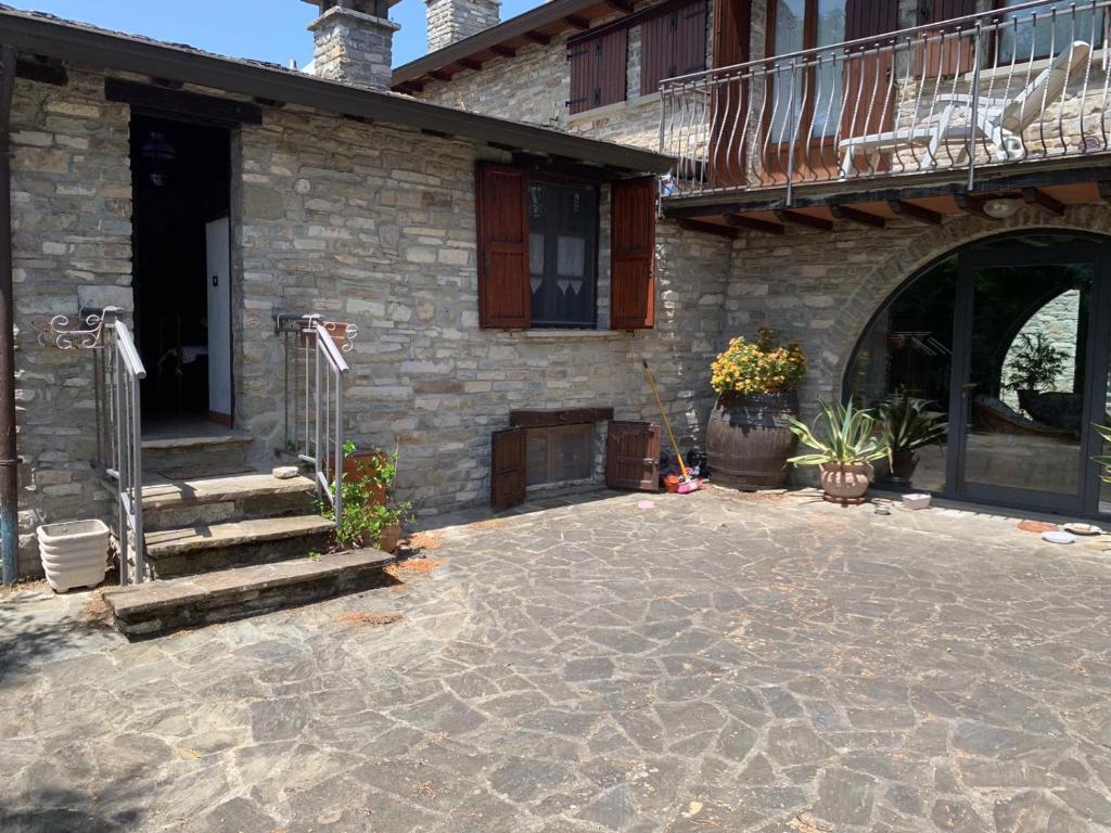 Borgo Scorza, Pietramogolana