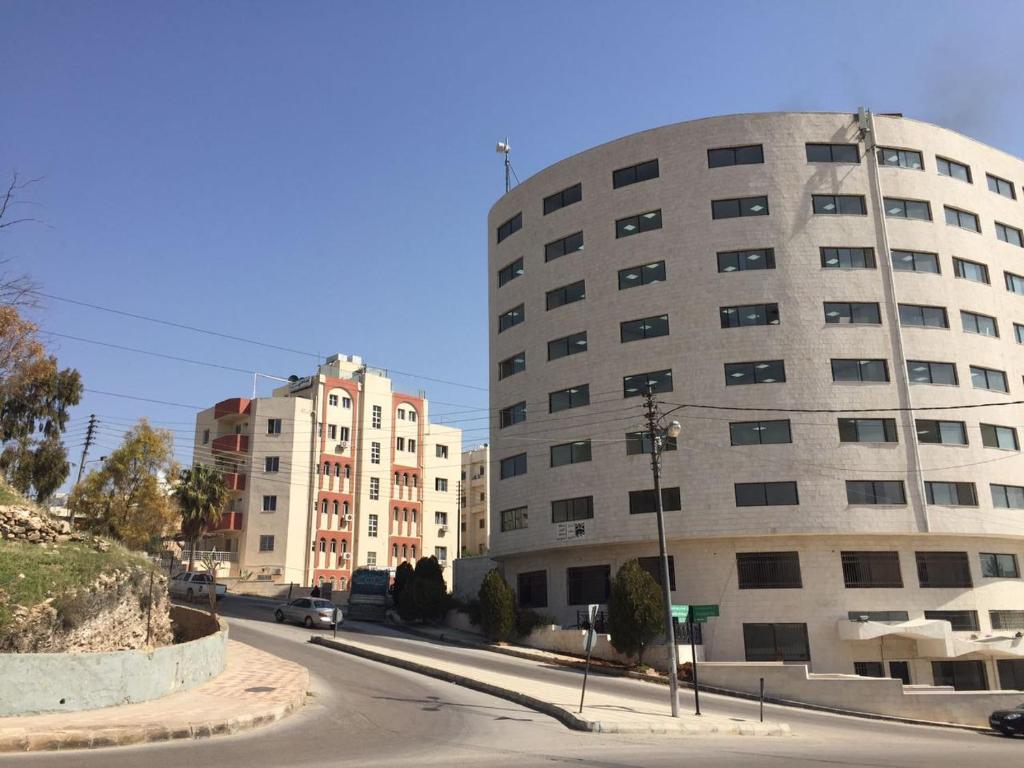 المنطقة المحيطة