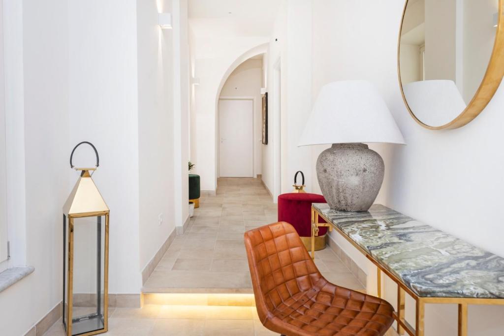 Divo Apartments - Spanish Steps photo