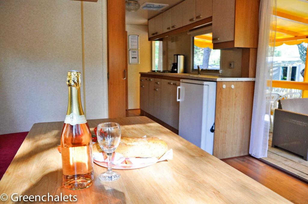 Mountain View Mobile Home in Roquebrune-sur-Argens, France - 4