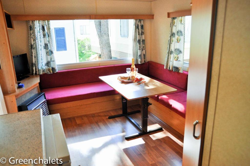 Mountain View Mobile Home in Roquebrune-sur-Argens, France - 3