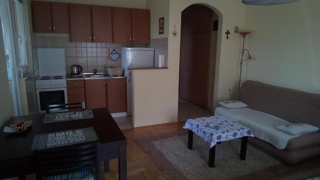 Apartment 3M - 4