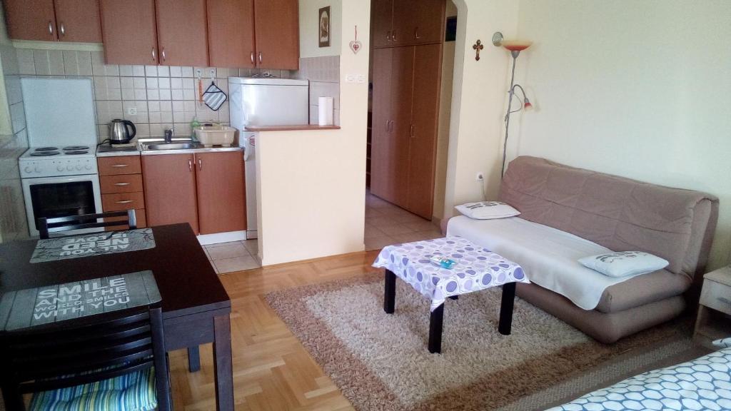 Apartment 3M - 5